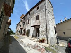 Casa Bi/Trifamiliare in Residenziale