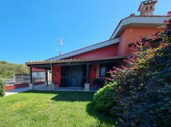 Casa Bi/Trifamiliare in Residenziale