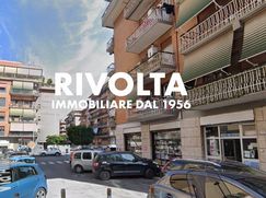 Negozio/Locale commerciale in Commerciale