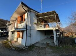 Casa Bi/Trifamiliare in Residenziale