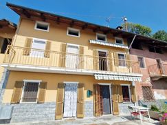 Casa Bi/Trifamiliare in Residenziale