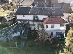 Casa Bi/Trifamiliare in Residenziale