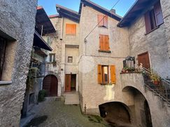 Casa Bi/Trifamiliare in Residenziale