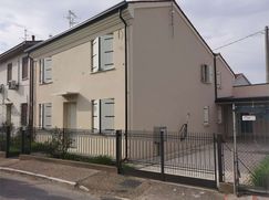 Casa Bi/Trifamiliare in Residenziale