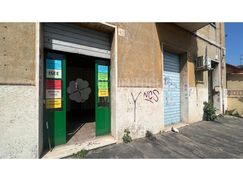 Negozio/Locale commerciale in Commerciale