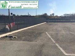 Negozio/Locale commerciale in Commerciale