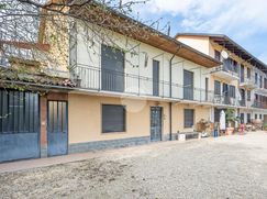 Casa Bi/Trifamiliare in Residenziale