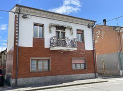 Casa Bi/Trifamiliare in Residenziale