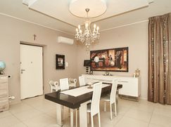 Casa Bi/Trifamiliare in Residenziale