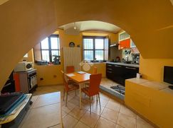 Casa Bi/Trifamiliare in Residenziale