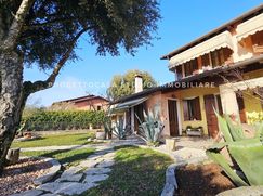 Casa Bi/Trifamiliare in Residenziale