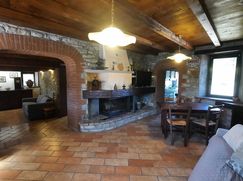 Casa Bi/Trifamiliare in Residenziale