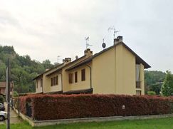 Casa Bi/Trifamiliare in Residenziale