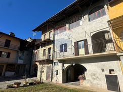 Casa Bi/Trifamiliare in Residenziale
