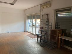 Negozio/Locale commerciale in Commerciale