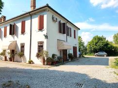 Casa Bi/Trifamiliare in Residenziale