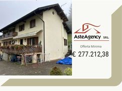 Casa Bi/Trifamiliare in Residenziale
