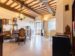 Casa Bi/Trifamiliare in Residenziale