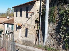 Casa Bi/Trifamiliare in Residenziale