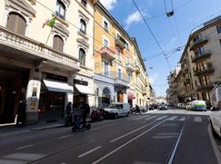 Attività/Licenza (con o senza mura) in Commerciale