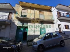 Casa Bi/Trifamiliare in Residenziale
