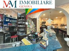 Attività/Licenza (con o senza mura) in Commerciale