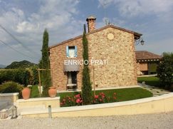 Villa in Residenziale