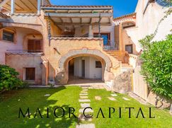 Casa Bi/Trifamiliare in Residenziale