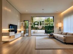 Casa Bi/Trifamiliare in Residenziale