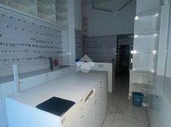 Negozio/Locale commerciale in Commerciale