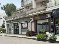 Negozio/Locale commerciale in Commerciale