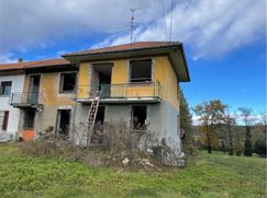 Casa Bi/Trifamiliare in Residenziale