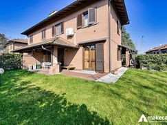 Casa Bi/Trifamiliare in Residenziale