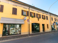 Negozio/Locale commerciale in Commerciale