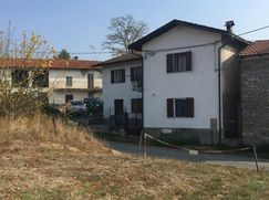Casa Bi/Trifamiliare in Residenziale