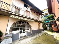 Casa Bi/Trifamiliare in Residenziale
