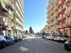 Negozio/Locale commerciale in Commerciale