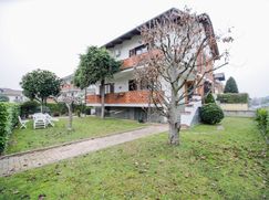 Casa Bi/Trifamiliare in Residenziale