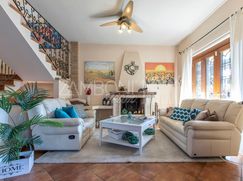 Casa Bi/Trifamiliare in Residenziale