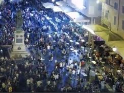 Attività/Licenza (con o senza mura) in Commerciale