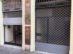 Negozio/Locale commerciale in Commerciale