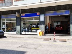 Negozio/Locale commerciale in Commerciale