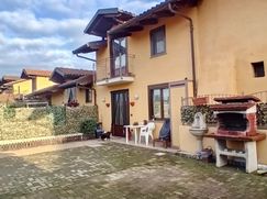 Casa Bi/Trifamiliare in Residenziale