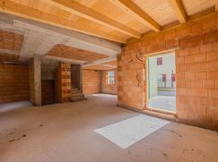 Casa Bi/Trifamiliare in Residenziale