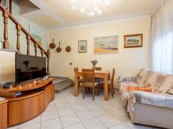 Casa Bi/Trifamiliare in Residenziale