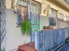 Casa Bi/Trifamiliare in Residenziale