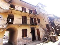 Casa Bi/Trifamiliare in Residenziale