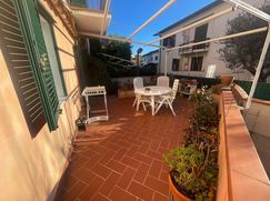 Casa Bi/Trifamiliare in Residenziale
