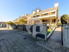 Casa Bi/Trifamiliare in Residenziale
