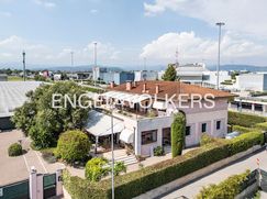 Casa Bi/Trifamiliare in Residenziale